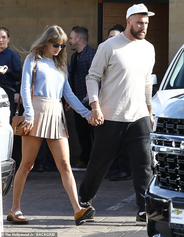 Taylor Swift was seen holding fans with boyfriend Travis Kelce after a lunch date in LA following their trip to the Bahamas