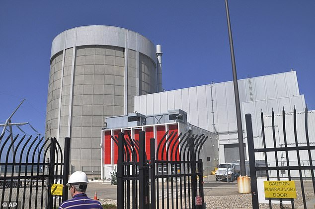 The Palisades plant, located along Lake Michigan, was closed two years ago over concerns about faulty drive seals on the control rods, which are needed to control the fission rates of uranium and plutonium.