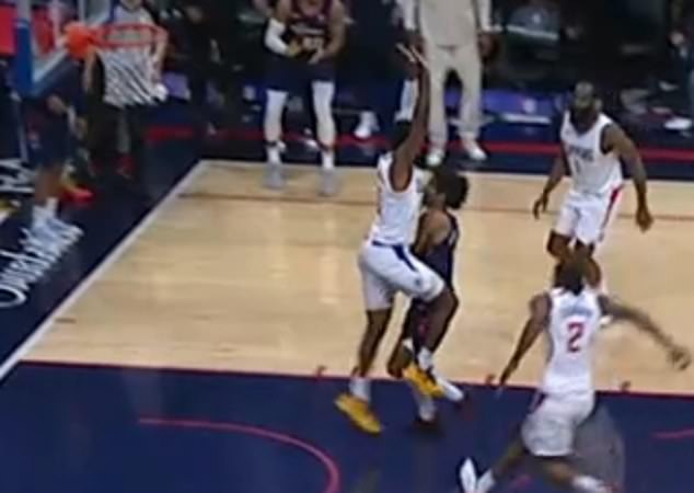 Oubre was fouled on this play, but no call was made.  The officials ruled after the match that this was a foul.