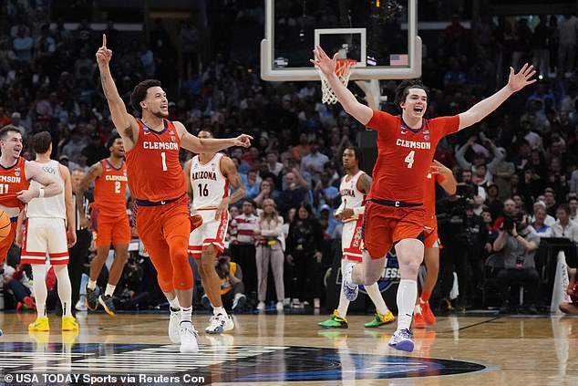 Chase Hunter (1) led the Clemson Tigers to a victory over the Wildcats