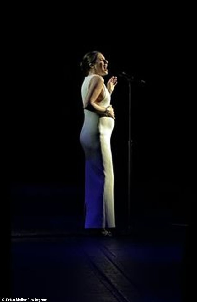 1711730950 181 Lea Michele performs while pregnant for first time ever at