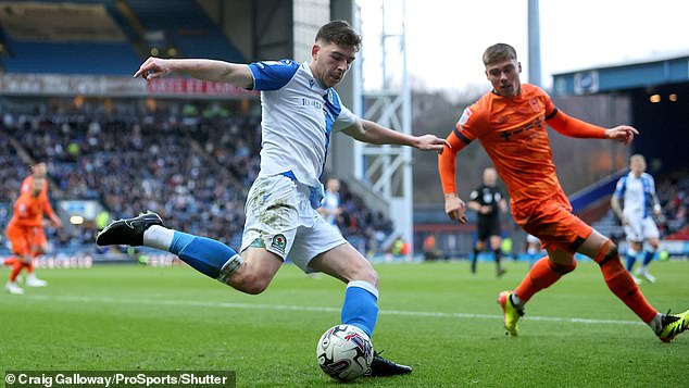 Joe Rankin Costello finished from twelve yards, but his celebration was interrupted by the offside flag