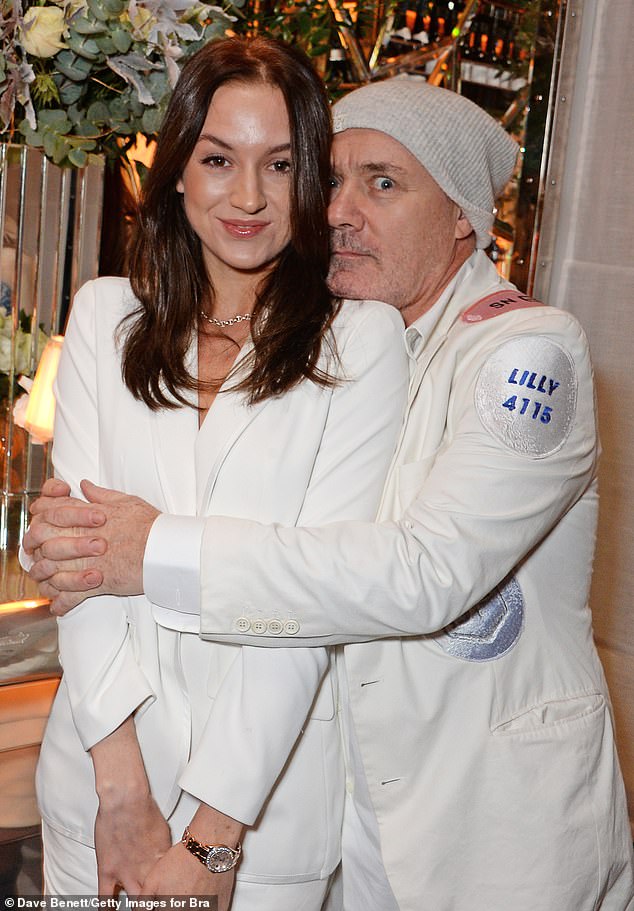 The former ballerina has made another artist enthusiastic.  Damien Hirst pictured with his girlfriend Sophie Cannell