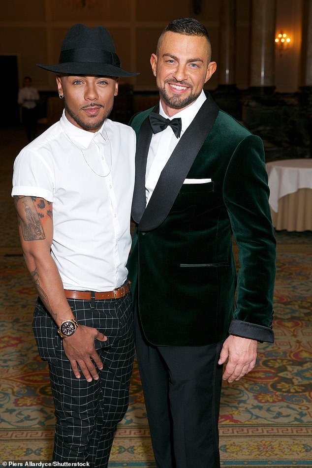 Robin and Marcus started dating after the singer contacted the dancer to compliment his physique after being on the cover of Gay Times (photo 2015)