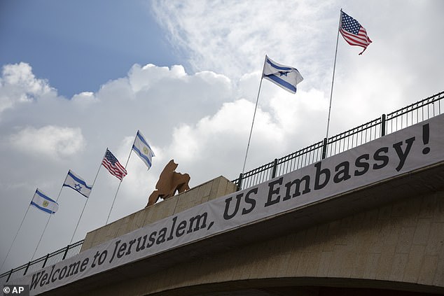 An employee of the US embassy in Jerusalem has died, the embassy confirmed on Monday