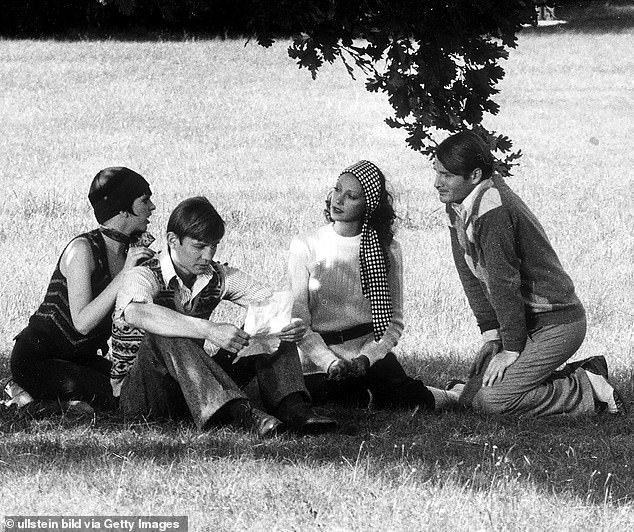 Seen far right with, from left, Liza Minnelli, Michael York and Berenson in Cabaret