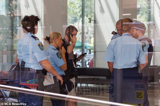 Elizabeth Street Sydney Major police operation underway