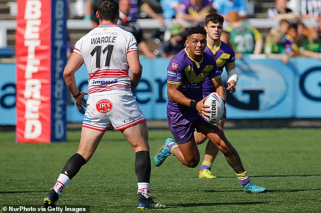 Umyla Hanley scored a first-half hat-trick for Leigh against Featherstone in the Challenge Cup on Saturday