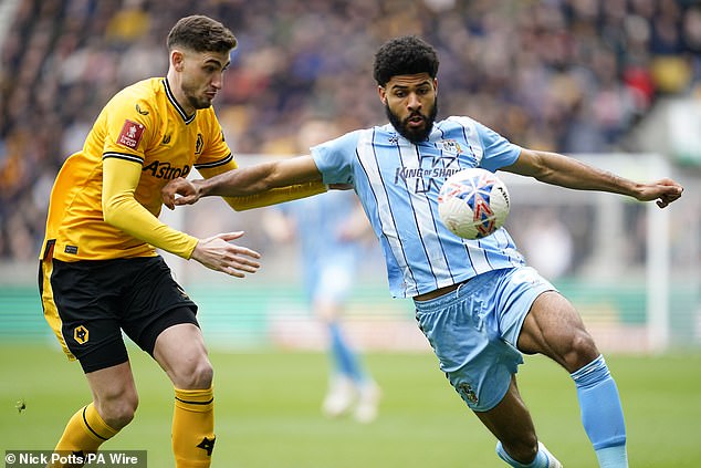 Coventry City's Ellis Simms was criticized on social media for his poor FA Cup miss