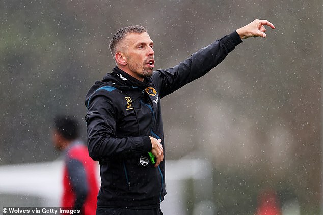 Gary O'Neil has dismissed claims linking him with a new coaching job at Manchester United