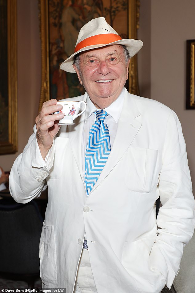 Barry Humphries will be remembered on the opening night of the Melbourne International Comedy Festival