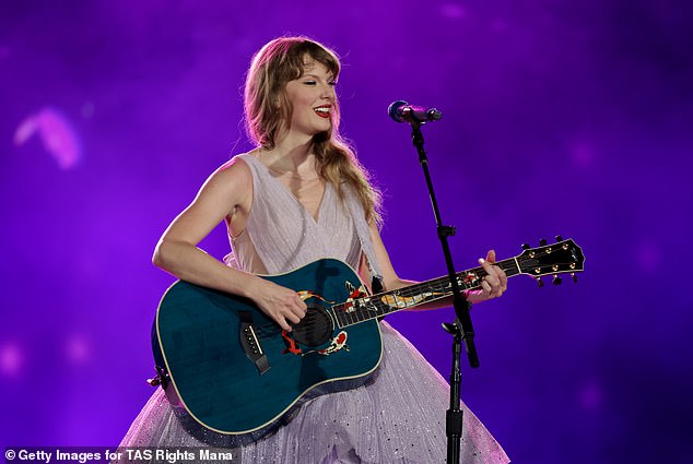 Taylor Swift is believed to be staying at the glorious Capella resort as she tours Singapore
