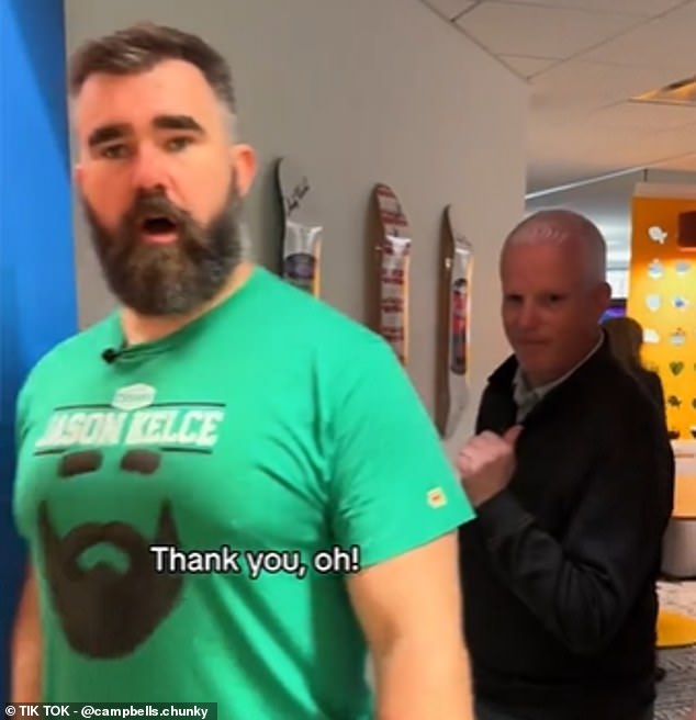 Jason Kelce walked around Campbell's headquarters in New Jersey to the surprise of the employees