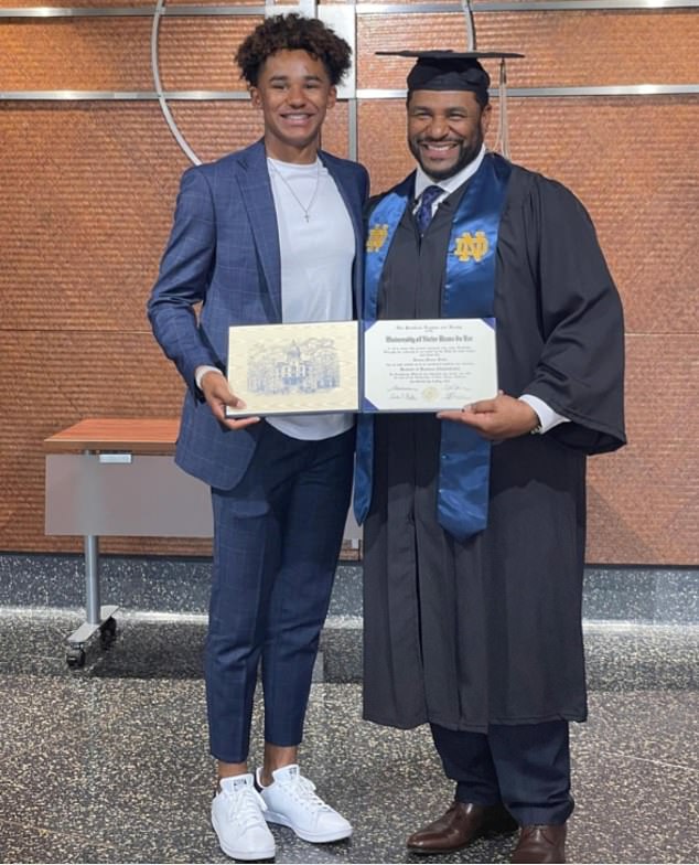 Jerome Bettis (R) with father Jerome Bettis (L) after graduating from Notre Dame in 2022