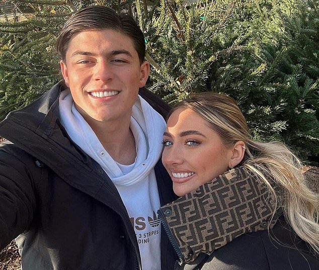 Rees-Zammit goes to Kansas City with his influencer girlfriend Saffron Barker