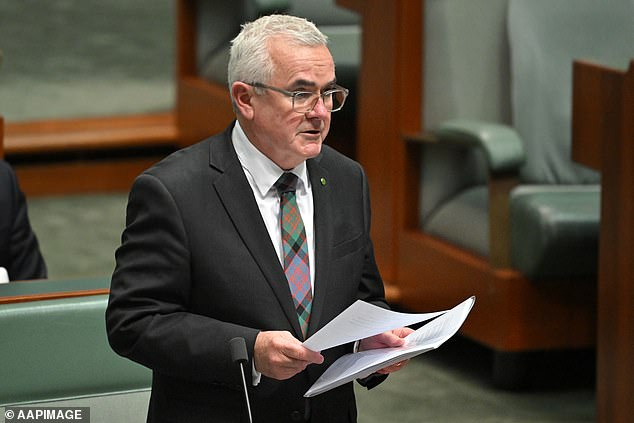 Andrew Wilkie has criticized Anthony Albanese's government over the AFL drugs scandal