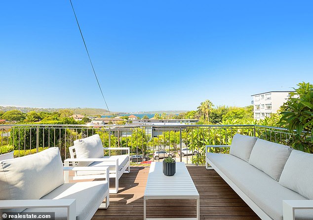 Seervai's latest sale appears to be an ideal 'fixer-upper'.  The beautiful harborside house, built around 1926 and known as Avarilla, offers stunning water views of nearby Balmoral