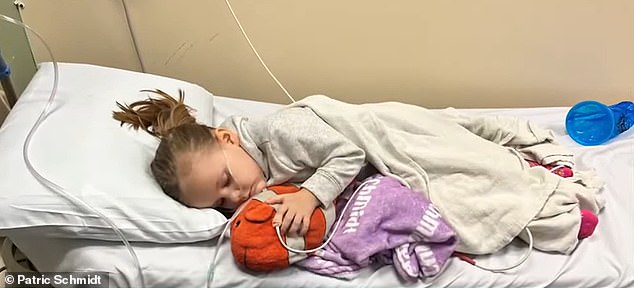 The toddler was supposed to undergo kidney dialysis, but her condition worsened and things quickly spiraled out of control, her mother said.