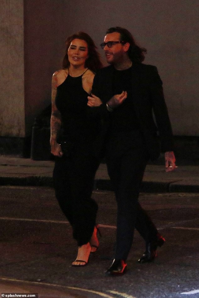 Pete Wicks put on a lovey-dovey show with a gorgeous model named Jessica during a night out in London on Wednesday