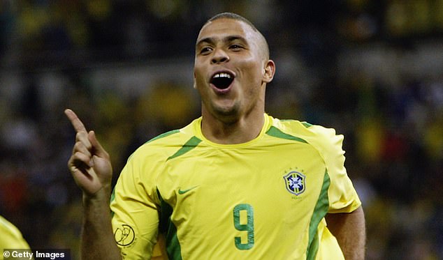 They also discussed Brazilian Ronaldo's feelings towards the Portuguese star
