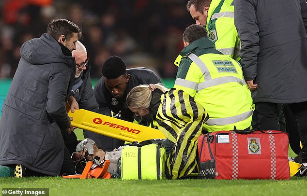 Lockyer's heart stopped for two minutes and 40 seconds before paramedics restarted it during the December match, which was called off midway through the second half.