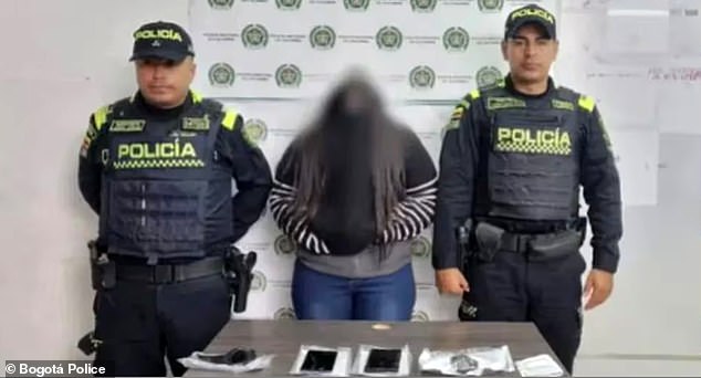 A Venezuelan woman was arrested at a hotel in Colombia after allegedly drugging two Brazilian men and robbing them of their personal belongings.