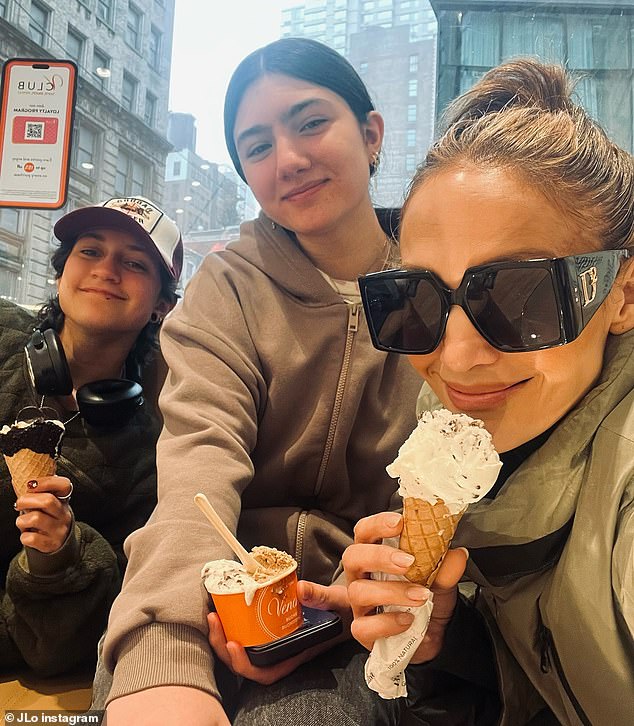 Jennifer has been enjoying her visit to NYC and recently took to her main Instagram on Thursday as she indulged in some yummy ice cream