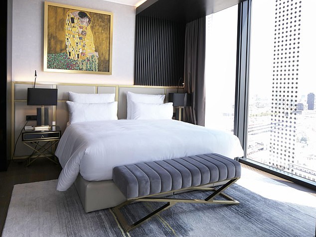 The hotel has now decided to auction the bed Ronaldo slept in for charity
