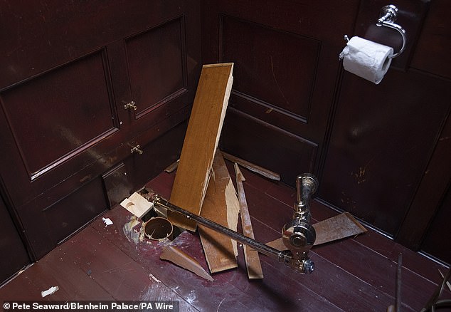 During the exhibition, visitors could look at and even sit on the statement toilet, which was designed by artist Maurizio Cattelan and placed in the palace, near the room where Winston Churchill was born (photo: the empty space left after the toilet was taken)