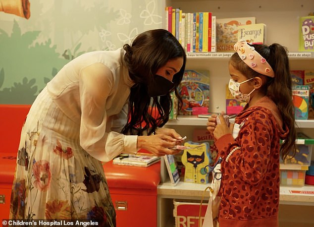 Meghan was seen interacting with children during the Storytime session at the children's hospital