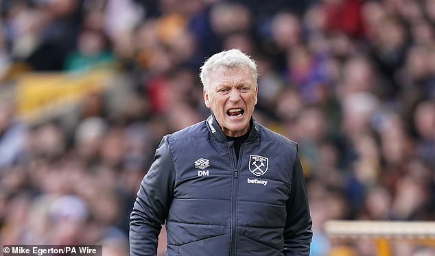 He said West Ham's David Moyes and Lukasz Fabianski also disagreed with the decision