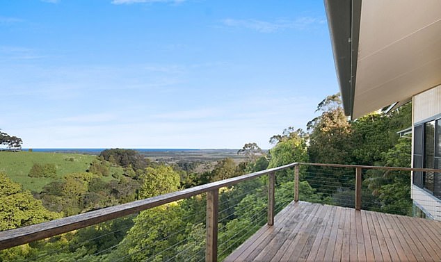 It also offers beautiful views of the Byron Bay hinterland