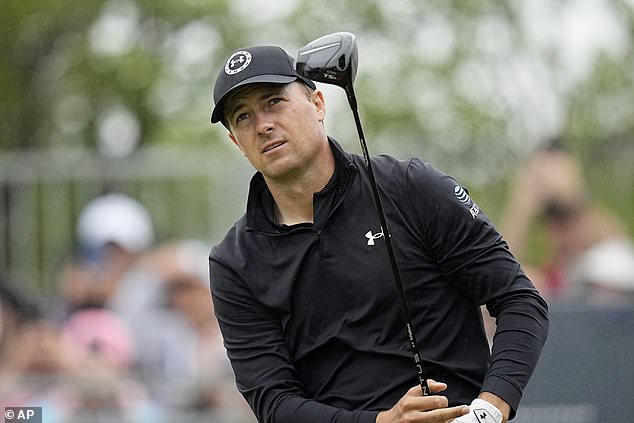 1712499938 311 Watch the incredible moment Jordan Spieth hits his ball from