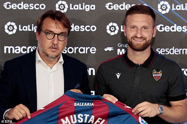 Shkodran Mustafi went through a difficult time at Arsenal before moving to Levante