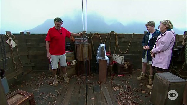 The I'm A Celebrity co-hosts were forced to step in and instruct Ellie to move on to the next box.  She worked with Peter Daicos who lowered her into the well