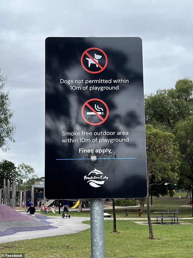 Frankston Council has installed new signs to remind dog owners that fines now apply