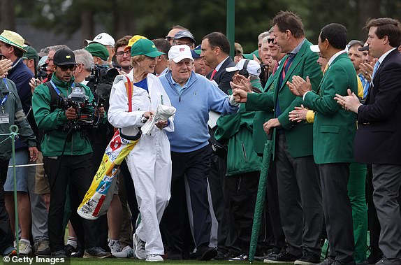 AUGUSTA, GEORGIA - APRIL 11: Jack Nicklaus of the United States and his wife Barbara Nicklaus greet Sir Nick Faldo of England on the first tee during the honorary starters ceremony prior to the first round of the 2024 Masters Tournament at Augusta National Golf Club in April January 11, 2024 in Augusta, Georgia.  (Photo by Jamie Squire/Getty Images) (Photo by Jamie Squire/Getty Images)