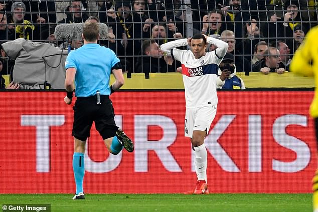 Kylian Mbappé saw a goal for Paris Saint-Germain at Borussia Dortmund disallowed due to the semi-automatic offside system