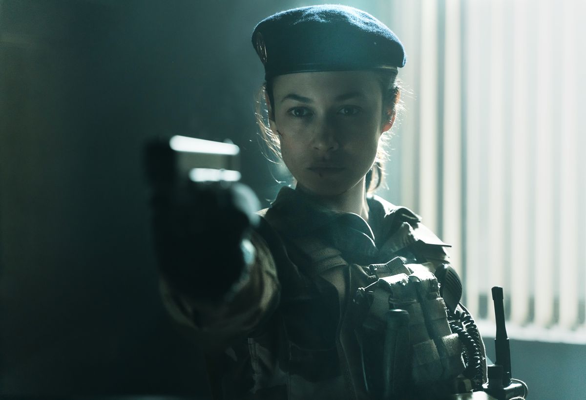 Olga Kurylenko as Klara in Sentinelle