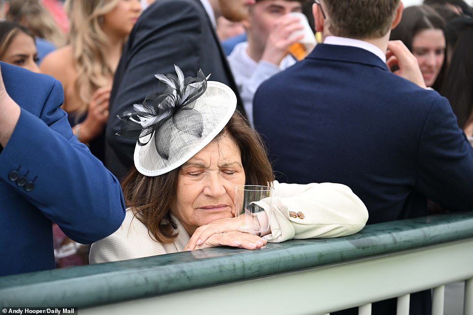 It was a busy racing weekend and amid all the action we saw some punters taking a break against the fences