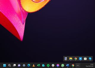 Windows 11 2022 Update taskbar