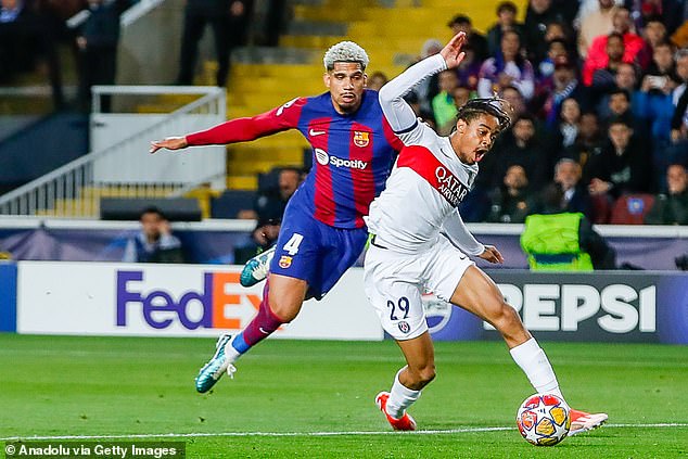 Gündogan felt that Barcelona 'gave the game away in the simplest of ways' and stated that Ronald Araujo deserved to be sent off for fouling Bradley Barcola