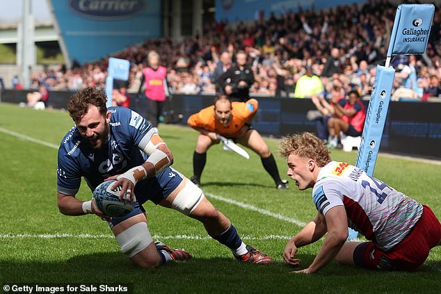 Sale were 15-0 ahead when Sam Dugdale scored the home side's second try