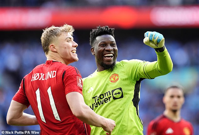 Rasmus Hojlund celebrates with Andre Onana after United reached the final