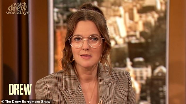 1713767104 373 Drew Barrymore announces she is touring Australia to share her