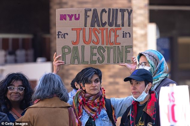 1713838323 752 NYPD cops descend on NYU anti Israel protest and start arresting