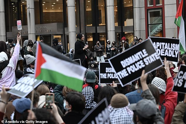 1713838342 744 NYPD cops descend on NYU anti Israel protest and start arresting