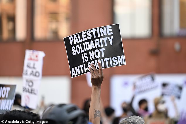 1713838346 737 NYPD cops descend on NYU anti Israel protest and start arresting