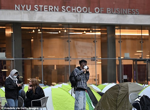 1713838356 571 NYPD cops descend on NYU anti Israel protest and start arresting