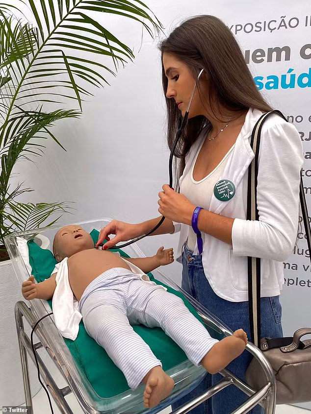 Larissa Moraes received her degree in pharmacy from Juiz de Fora Federal University at the age of 26 and was in the early stages of medical training at Rio de Janeiro State University prior to the surgery.